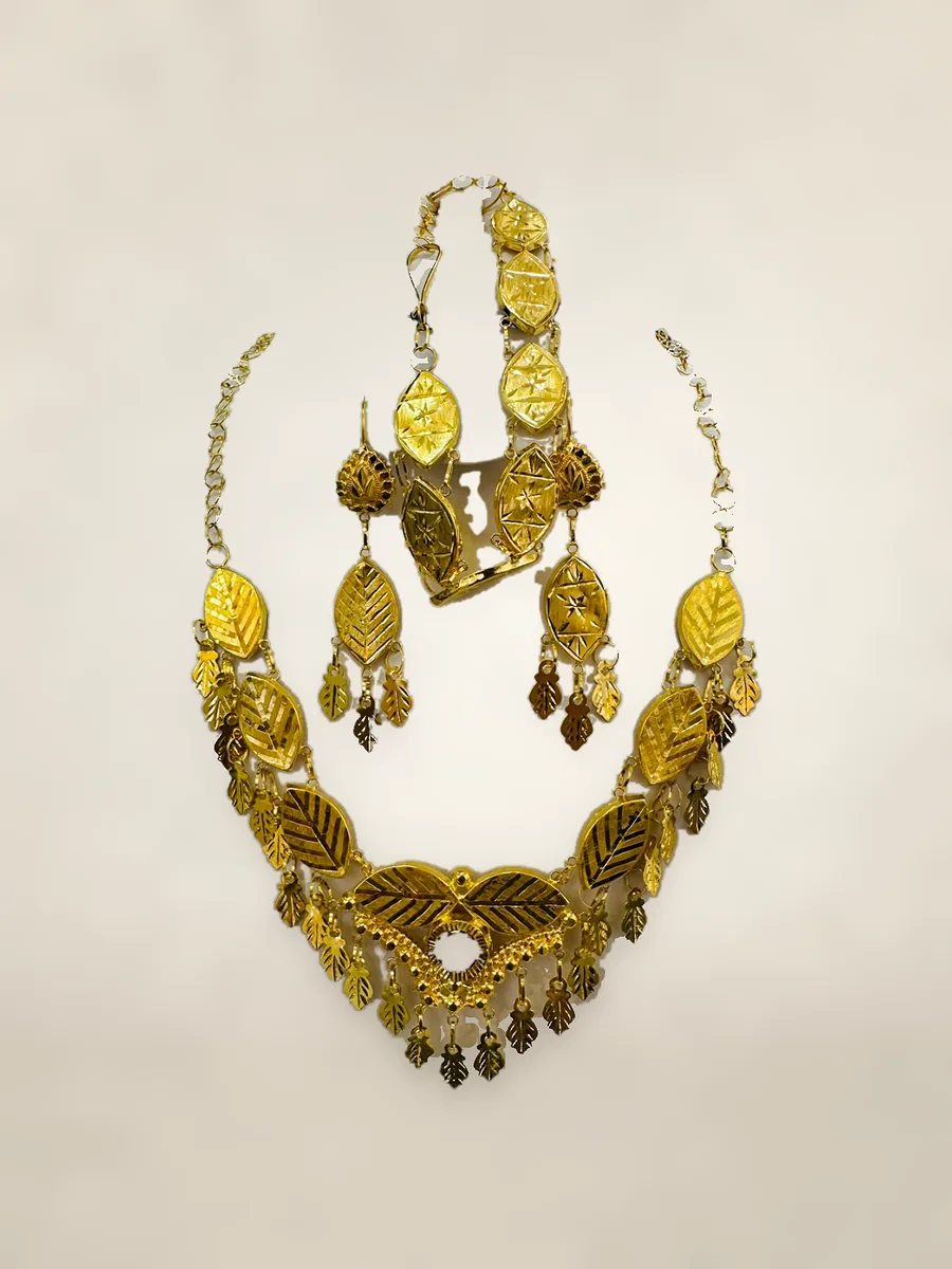 Comorian hara necklace in gold