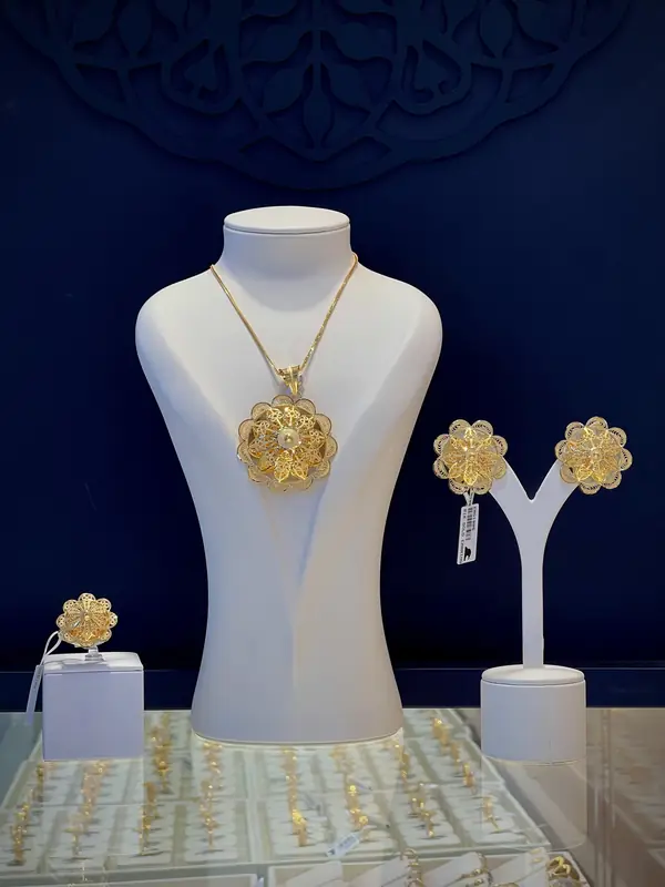 Petite flower pendant set with ring and earrings