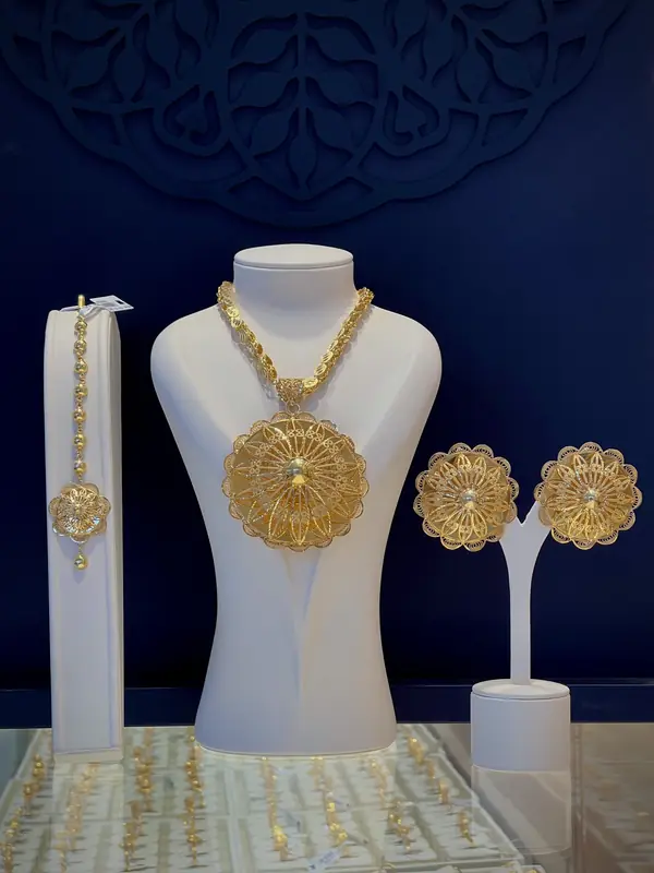Sunburst filigree bridal set with bracelet and earrings